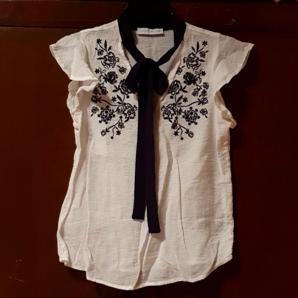 SALE 🔥 BOGO free!!!! Embroided blouse Coffee Bean